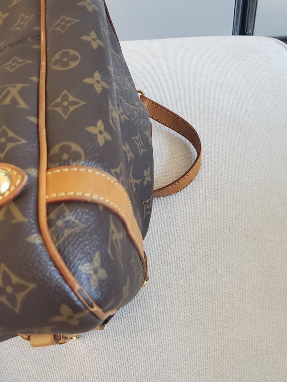 12. Louis Vuitton Monogram Shoulder Bag with Tan Shoulder Strap - Picture 10 of 16